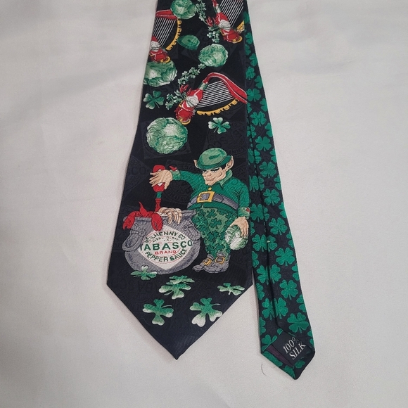 Tabasco Hot Sauce 100% Silk Black St. Patrick's Day Leprechaun Tie - Picture 1 of 9